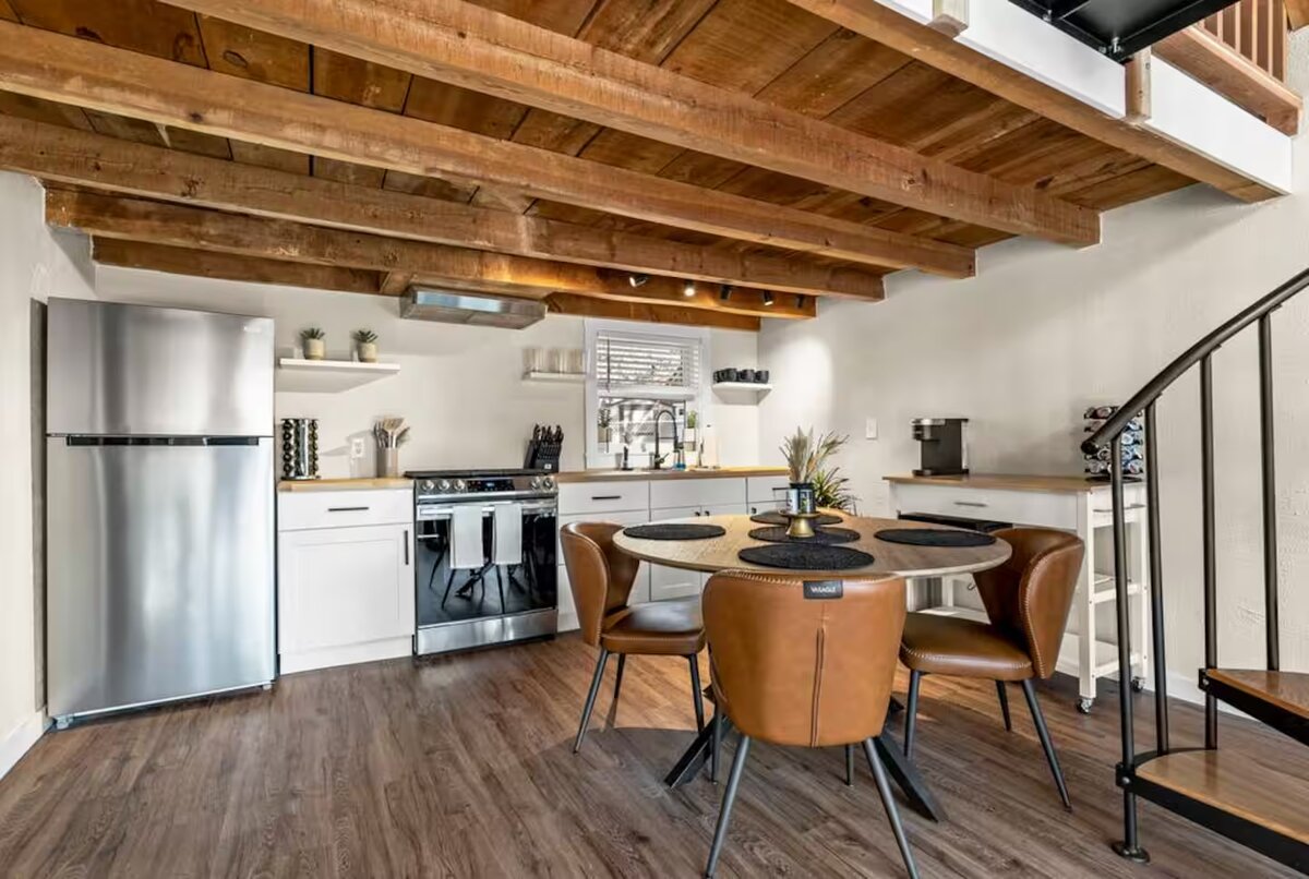 Kitchen and dining area